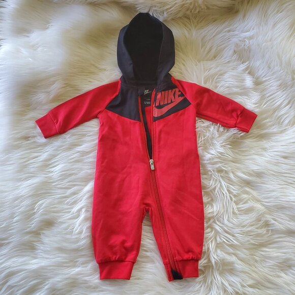 Nike Baby Red/Black Hooded Jumpsuit SZ 6M - Picture 1 of 10